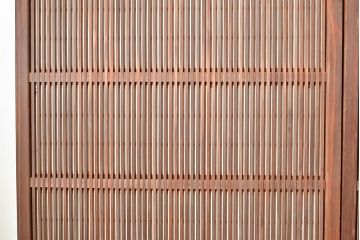 アンティーク建具　昭和中期　腰板ケヤキ材　風情を感じる佇まいが魅力的な裏障子付き格子戸4枚セット(障子戸、引き戸、建具)(R-048114)