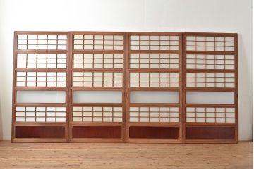 アンティーク建具　昭和中期　腰板ケヤキ材　風情を感じる佇まいが魅力的な裏障子付き格子戸4枚セット(障子戸、引き戸、建具)(R-048114)
