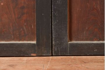 アンティーク建具　明治期　独特な木目と趣のある古い風合いが魅力的な格子帯戸2枚セット(引き戸、建具)(R-048116)