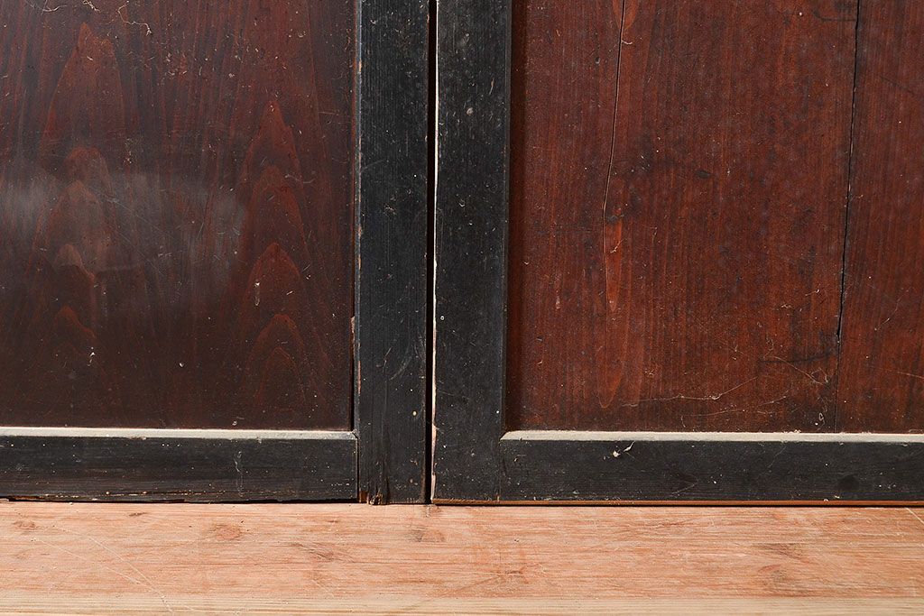 アンティーク建具　明治期　黒塗りの木枠がアクセントの上品な帯戸4枚セット　(R-048117)