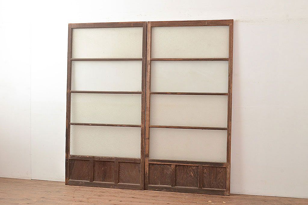 和製アンティーク　ダイヤガラス・すりガラス　光を優しく取り込む、ノスタルジックな雰囲気のガラス戸2枚セット(引き戸、建具)(R-048123)