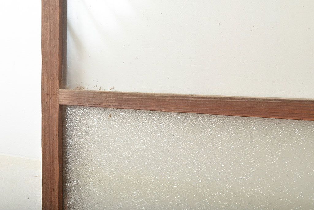 和製アンティーク　ダイヤガラス・すりガラス　光を優しく取り込む、ノスタルジックな雰囲気のガラス戸2枚セット(引き戸、建具)(R-048123)