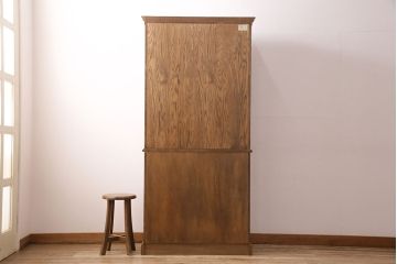 中古美品　三越　Brugge　VE262　優雅なステンドグラスが魅力的なブルージュシリーズのキャビネット(定価約31万円)(食器棚、カップボード、収納棚)(R-048128)