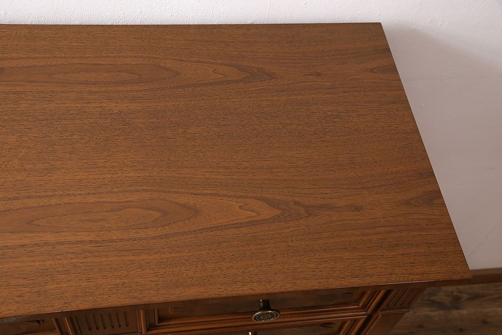 中古　美品　DREXEL HERITAGE(ドレクセルヘリテイジ)のFRANCESCA(フランチェスカ)シリーズ　優美な佇まいのチェスト(引き出し)(定価約84万円)(R-048131)