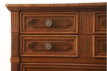 中古　美品　DREXEL HERITAGE(ドレクセルヘリテイジ)のFRANCESCA(フランチェスカ)シリーズ　優美な佇まいのチェスト(引き出し)(定価約84万円)(R-048131)