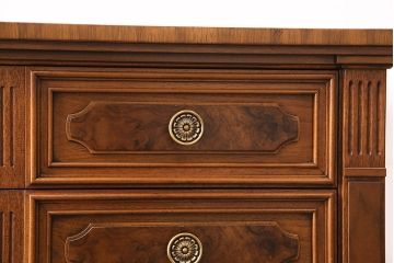 中古　美品　DREXEL HERITAGE(ドレクセルヘリテイジ)のFRANCESCA(フランチェスカ)シリーズ　優美な佇まいのチェスト(引き出し)(定価約84万円)(R-048131)