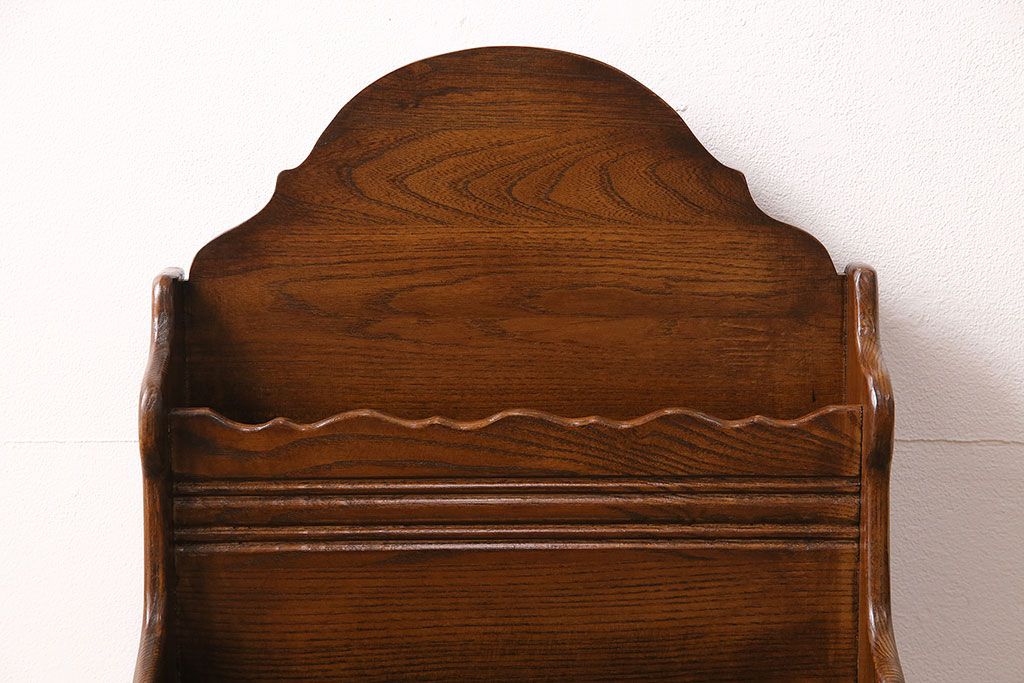 中古　たっぷり収納できるイギリス家具風のマガジンラック(本立て、ブックケース、収納)(R-048132)