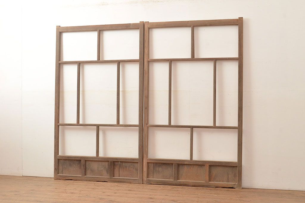 アンティーク建具　木の味わいを活かした空間づくりにおすすめなガラス戸2枚セット(窓、引き戸、建具)(R-048143)