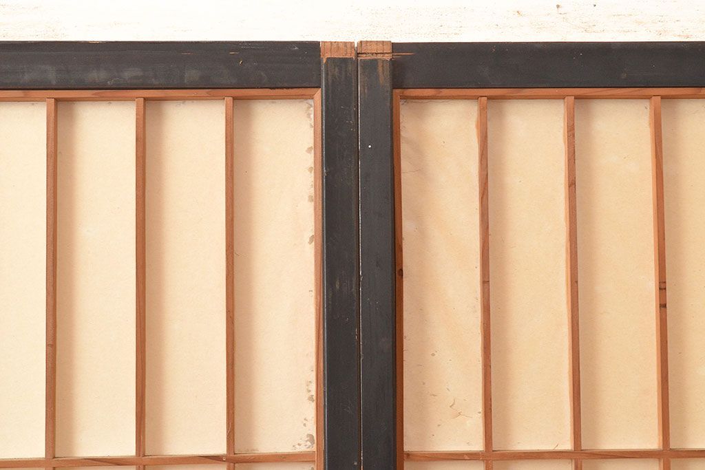 アンティーク建具　昭和初期　黒い框がモダンな印象を高める障子戸2枚セット　(R-048150)