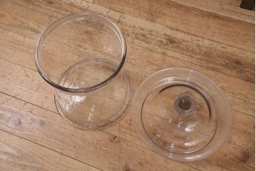昭和レトロ　レトロ雑貨　お洒落なディスプレイを楽しめる大きなガラス瓶(ガラスビン、キャニスター)(R-048156)