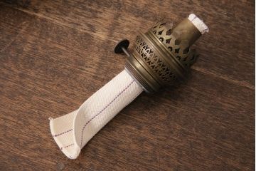 フランスビンテージ　GAUDARD(ガーダード)　ピンクの花が可憐な印象のオイルランプ(火屋、油壷)(R-048165)