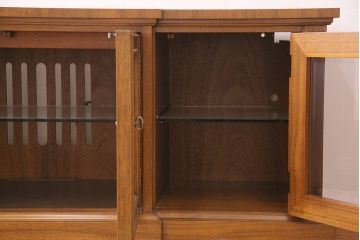 中古　DREXEL HERITAGE(ドレクセルヘリテイジ)　FRANCESCA(フランチェスカ)シリーズ　上品な佇まいのテレビボード(テレビ台、ローボード)(定価約98万円)(R-048191)