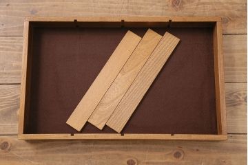ヴィンテージ　ERCOL(アーコール)　Old Colonial(オールドコロニアル)　イギリスより買い付けました!洗練された気品が漂うカップボード(本棚、ブックシェルフ、食器棚、ビンテージ)(R-048193)