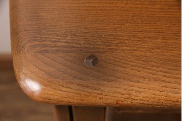 ヴィンテージ　ERCOL(アーコール)　Old Colonial(オールドコロニアル)　イギリスより買い付けました!洗練された気品が漂うカップボード(本棚、ブックシェルフ、食器棚、ビンテージ)(R-048193)