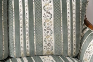 中古　美品　maruni(マルニ木工)　BRITANNIA British classic style　優雅な雰囲気を演出してくれるブリタニアシリーズのソファ(定価約86万円)(3人掛け)(R-048216)