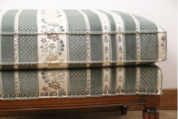 中古　美品　maruni(マルニ木工)　BRITANNIA British classic style　気品漂う佇まいが魅力的なブリタニアシリーズのオットマン(定価約16万円)(フットスツール、チェア)(R-048218)