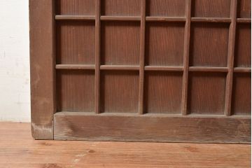 アンティーク建具　古き良き上質な和を楽しむヒノキ材製のマス目格子戸2枚セット(きつね格子、狐格子、板戸、引き戸、建具)(R-048222)