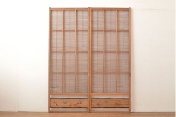 和製アンティーク　縁起物の透かし彫りがアクセントになる、品のある佇まいの簀戸2枚セット(簾戸、簀戸、葭戸、夏障子、すど、葦戸)(R-048227)