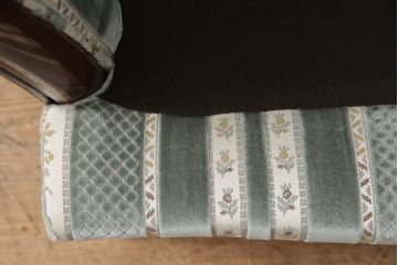 中古　美品　maruni(マルニ木工)　BRITANNIA British classic style　英国アンティークを彷彿とさせるブリタニアシリーズの1人掛けソファ(定価約47万円)(アームソファ、サロンチェア、シングル)(R-048244)