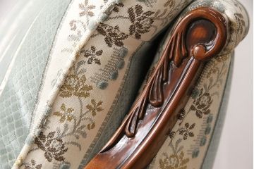 中古　美品　maruni(マルニ木工)　BRITANNIA British classic style　英国アンティークを彷彿とさせるブリタニアシリーズの1人掛けソファ(定価約47万円)(アームソファ、サロンチェア、シングル)(R-048244)