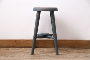和製アンティーク　当店でペイントを施したレトロな栗材製のスツール(椅子、木製チェア、花台)(R-048245)