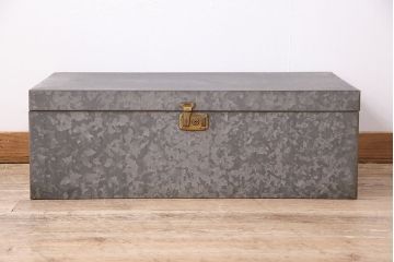 美品　アンティーク雑貨　インダストリアルな雰囲気を高めてくれるブリキ製BOX(収納ボックス、収納箱、小物収納)(R-048247)