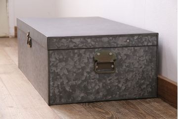 美品　アンティーク雑貨　インダストリアルな雰囲気を高めてくれるブリキ製BOX(収納ボックス、収納箱、小物収納)(R-048247)