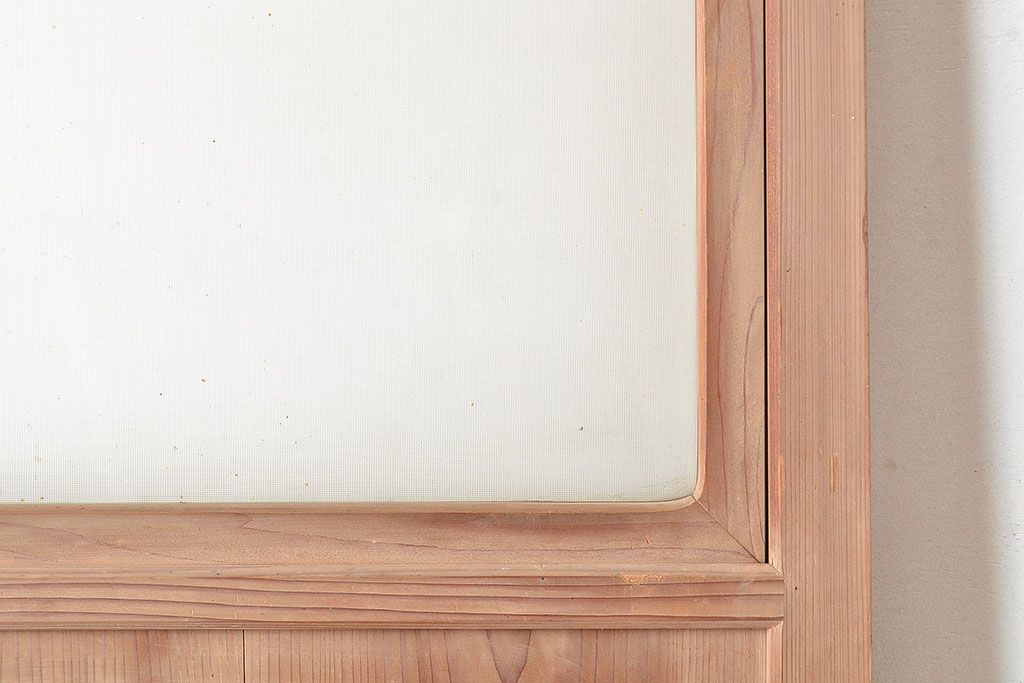 ヴィンテージ建具　昭和中期　窓付き　シンプルなデザインと味のある木肌が魅力的な木製ドア1枚　(R-048250)