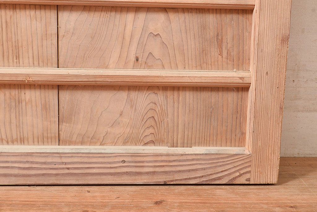 ヴィンテージ建具　昭和中期　窓付き　シンプルなデザインと味のある木肌が魅力的な木製ドア1枚　(R-048250)