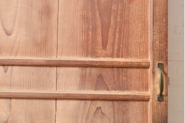 和製アンティーク　窓付き　シンプルなデザインと味のある木肌が魅力的な木製ドア(扉、建具)(R-048250)