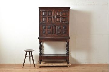 中古　松本民芸家具　コレクションにもおすすめ!クラシックな雰囲気が格好いいS.P型ワインボード(ワインラック、収納棚、戸棚、SP型、キャビネット)(定価約99万円)(R-048254)