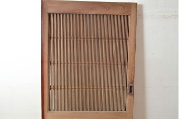 アンティーク建具　総ケヤキ材　貫禄たっぷり!縁起物の巾着金具がアクセントの蔵戸(引き戸、玄関戸)(R-048257)