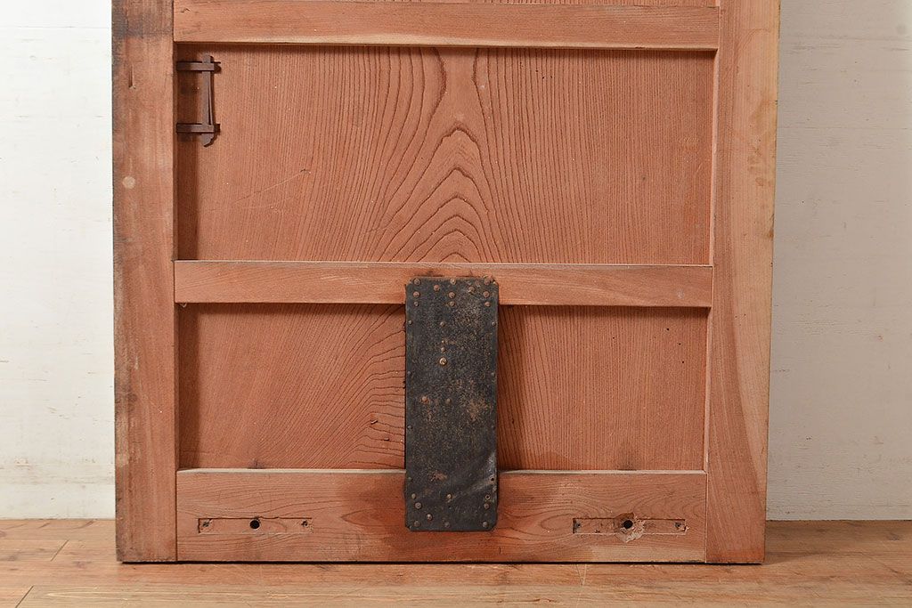 アンティーク建具　明治期　欅(ケヤキ)材の一枚板を使用した贅沢なつくりの蔵戸1枚　(R-048262)