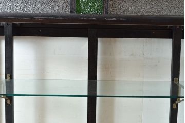 大正ロマン　時代物の色ガラス入り!タバコ屋さんで使われていた天枠付きのガラスケース(陳列棚、ショーケース)(R-048270)