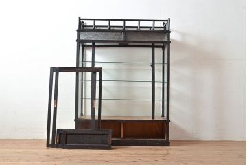 大正ロマン　時代物の色ガラス入り!タバコ屋さんで使われていた天枠付きのガラスケース(陳列棚、ショーケース)(R-048270)