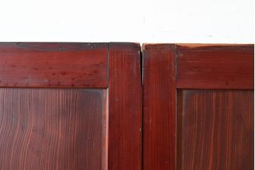 アンティーク建具　漆塗りの艶やかさが高級感を演出する杉材の板戸4枚セット(引き戸、建具)(R-048273)