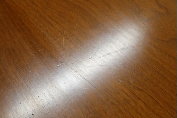 アメリカヴィンテージ　1960年から1970年頃　チーク材　棚付きのおしゃれなコーヒーテーブル　(R-048279)