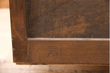 中古　松本民芸家具　当店リメイク　D-I型洋服タンス　こだわりの空間作りに活躍する、落ち着いた雰囲気の収納棚(靴箱、下駄箱、キャビネット)(定価約60万円)(R-048283)
