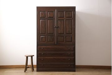 中古　松本民芸家具　落ちついた色合いとシックな雰囲気が上品なD-24型洋服タンス(定価約50万円)(ワードローブ、チェスト)(R-048284)