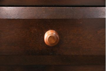 中古　松本民芸家具　D型整理タンスI　和洋どちらにも馴染む上品な佇まいのチェスト(洋服タンス、和たんす、収納箪笥、引き出し)(定価約39万円)(R-048291)
