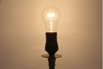 アンティーク照明　シャビーな佇まいが魅力的なシンプルなスタンド照明(フロアスタンド、照明、スタンドライト)(R-048296)