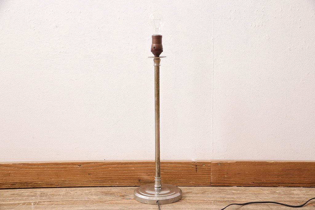 アンティーク照明　シャビーな佇まいが魅力的なシンプルなスタンド照明(フロアスタンド、照明、スタンドライト)(R-048296)