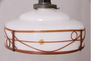 アンティーク照明　昭和中期　セルロイド装飾とお花のモチーフが柔らかく光る天井照明(ペンダントライト、吊り下げ照明)(R-048298)