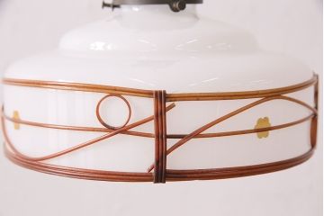 アンティーク照明　昭和中期　セルロイド装飾とお花のモチーフが柔らかく光る天井照明(ペンダントライト、吊り下げ照明)(R-048298)