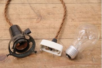 アンティーク照明　昭和中期　セルロイド装飾とお花のモチーフが柔らかく光る天井照明(ペンダントライト、吊り下げ照明)(R-048298)