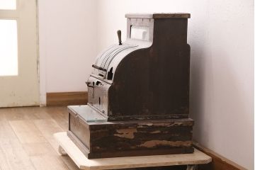 ジャンク品　昭和レトロな味わい漂う木製レジスター(ディスプレイ)(R-048303)
