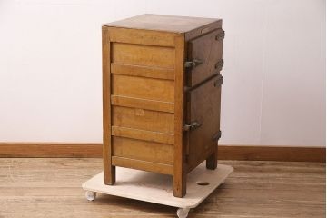 昭和レトロ　雰囲気作りにぴったり!ノスタルジックなナラ材製冷蔵庫(木製冷蔵庫、ディスプレイ、収納棚、戸棚)(R-048304)