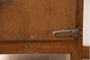 昭和レトロ　雰囲気作りにぴったり!ノスタルジックなナラ材製冷蔵庫(木製冷蔵庫、ディスプレイ、収納棚、戸棚)(R-048304)