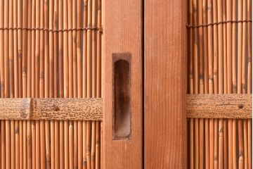 和製アンティーク　和の情緒ある透かし彫りの意匠が魅力的な御簾戸2枚セット(簾戸、簀戸、葭戸、夏障子、夏戸、すど、葦戸)(R-048314)