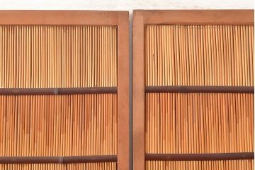 和製アンティーク　濃い色合いの竹装飾がアクセントになった御簾戸2枚セット(建具、簾戸、簀戸、葭戸、夏障子、すど、葦戸)(R-048316)